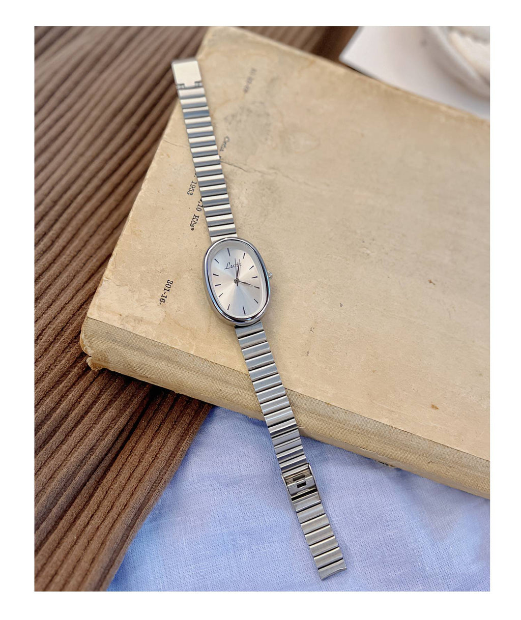 Amélie Gold Oval Watch