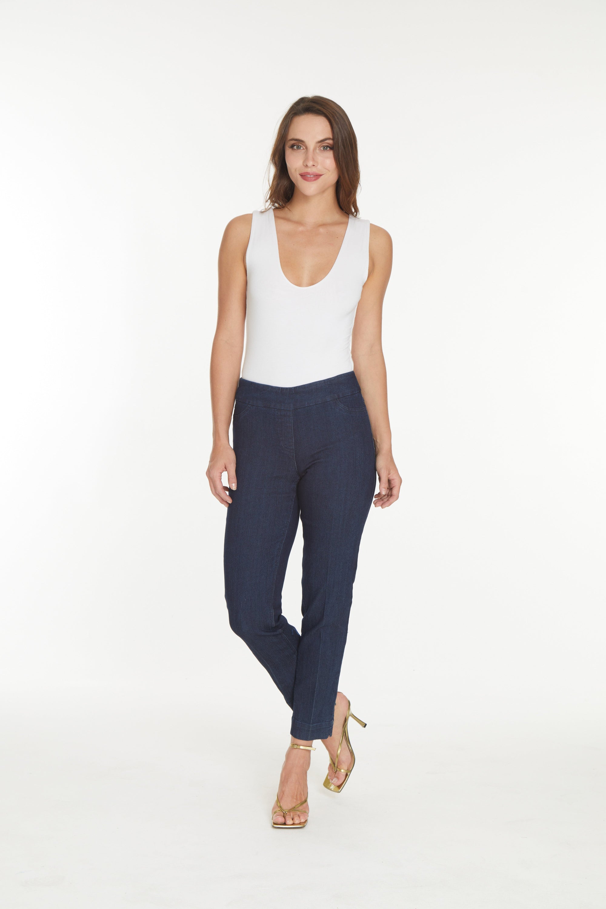 Pull-On Ankle Jeans with Back Pockets