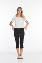 Pull On Black Capri Pant With Pockets