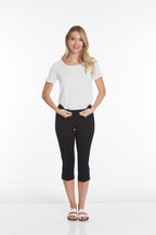 Pull On Black Capri Pant With Pockets