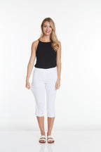 Plus Size White Pull On Capri Pants With Pockets