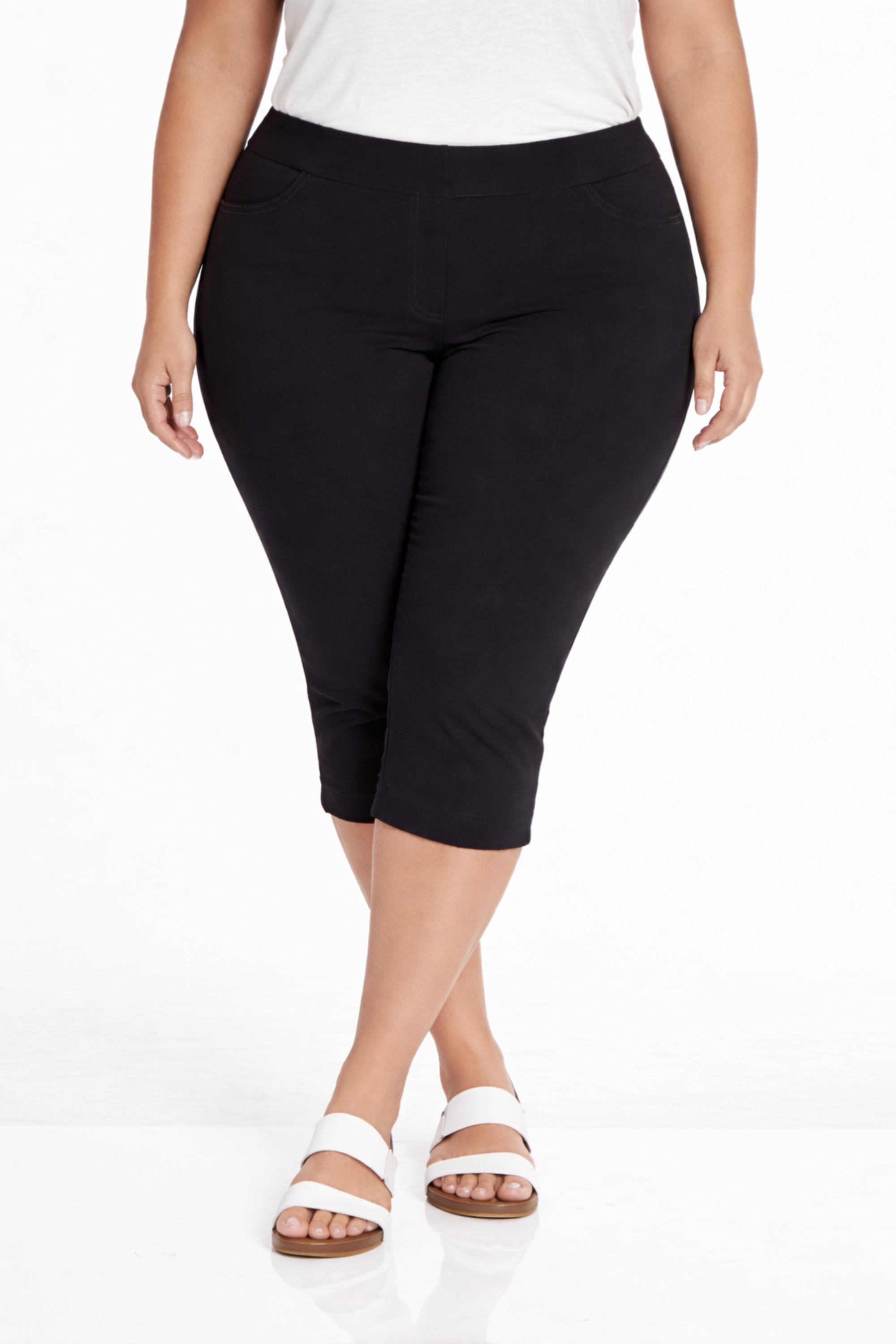 Plus Size Black Pull On Capris with Pockets