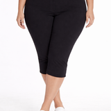 Plus Size Black Pull On Capris with Pockets