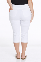 Plus Size White Pull On Capri Pants With Pockets