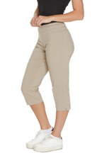 Pull-On Stone Capri Pants With Pockets