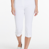 Pull-On White Capri Pants With Pockets