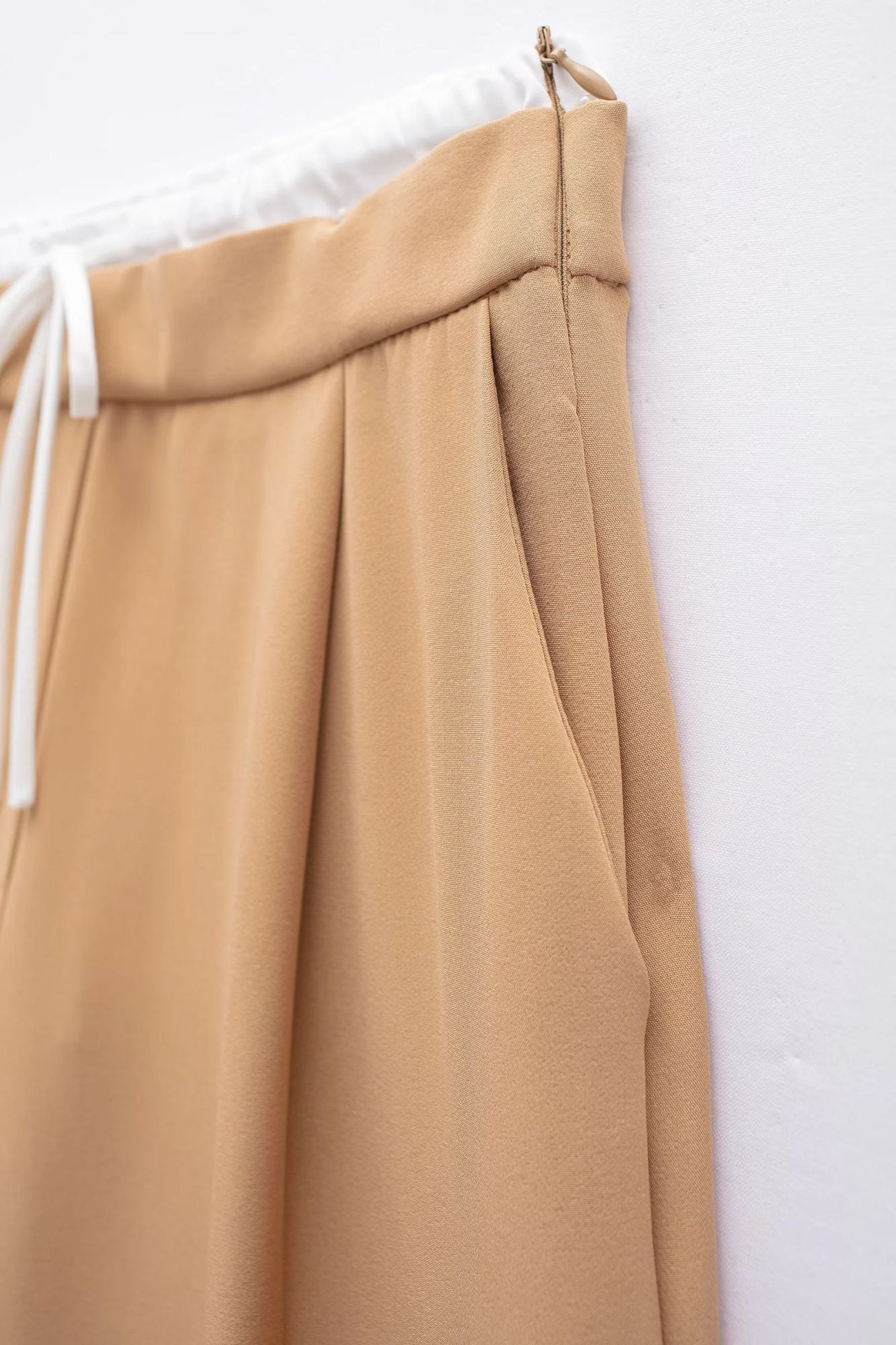 Hxao Pleated Wide-Leg Lace-Up Trousers