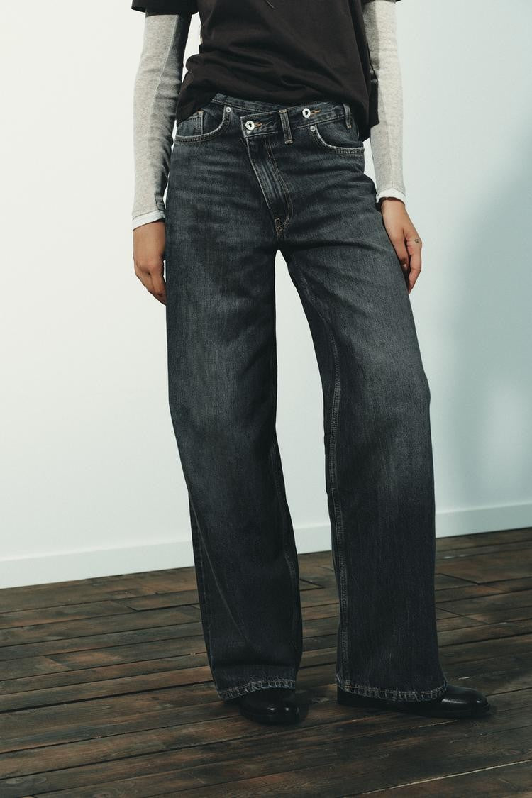 Ivy High-Waisted Double-Button Jeans